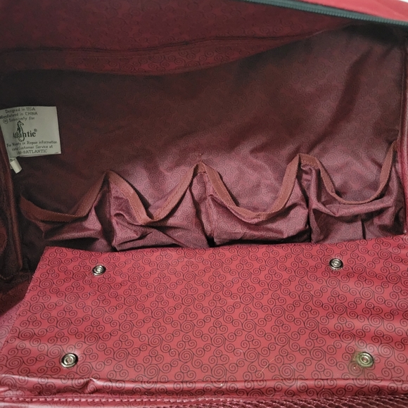 NEW Atlantic Carry-On Tote Luggage Bag - Picture 5 of 5